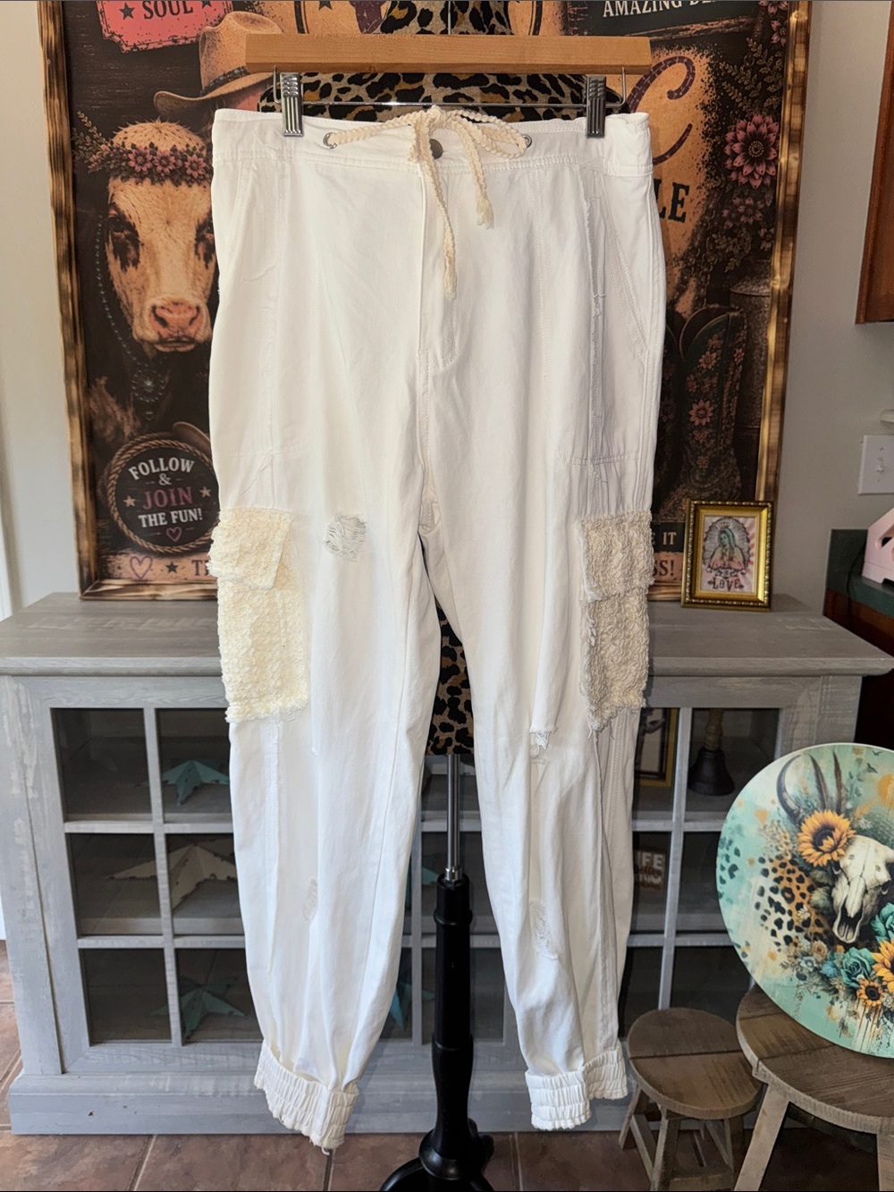 POL White BOHO Patchwork Cargo Jogger Pants Size Large Distressed Detail